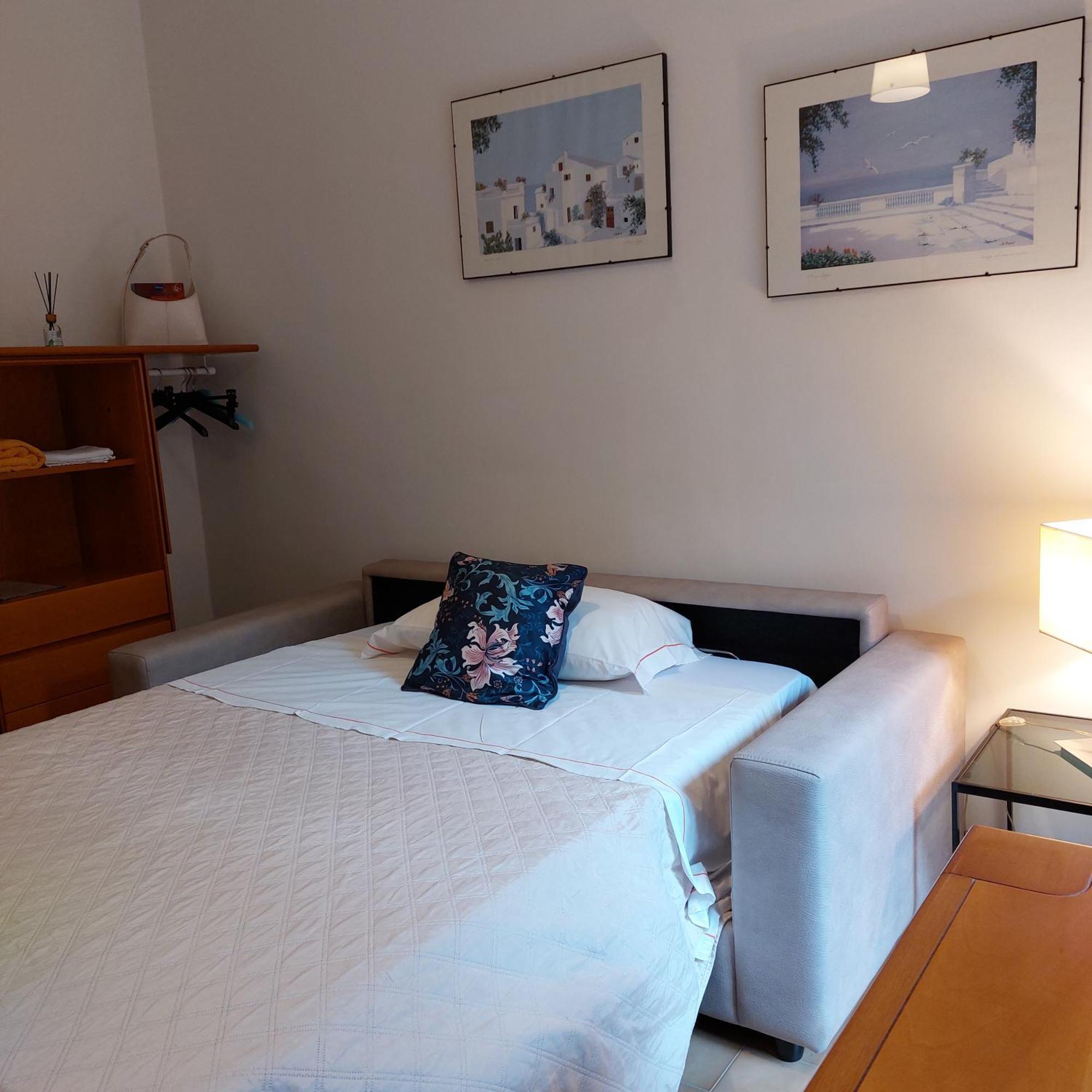 Antonia'S Guest House Римини Экстерьер фото